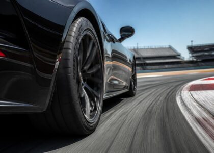 découvrez le michelin pilot sport cup 2, le pneu haute performance offrant une adhérence extrême, spécialement conçu pour les passionnés de sport automobile en quête de sensations fortes sur route et piste.