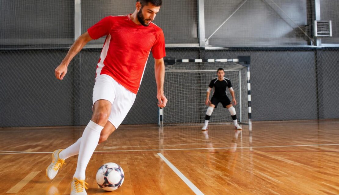 découvrez les bienfaits du futsal pour améliorer votre technique sur le terrain, développer votre agilité, votre précision et votre rapidité de jeu.