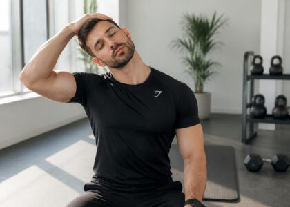 découvrez des exercices efficaces pour muscler votre cou, prévenir les tensions et améliorer votre posture lors de vos activités sportives.