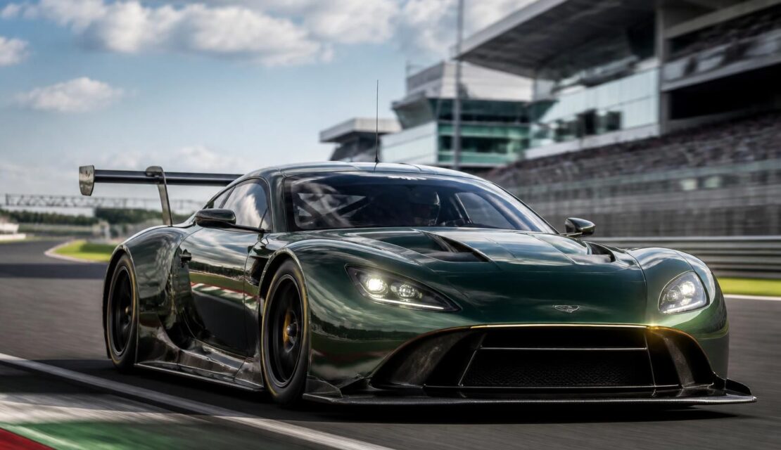 découvrez les innovations majeures de l'aston martin gt3 qui lui permettent de dominer les circuits de sport automobile, alliant performance, technologie avancée et design optimal.